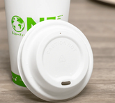 Karat Earth 90mm Bagasse Sipper Dome Lid for 10-24oz Hot Cup, White - 500 pcs