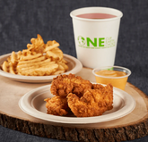 Karat Earth 7'' PFAS Free Compostable Bagasse Round Plates, Natural - 1,000 pcs