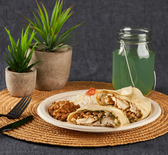 Karat Earth 9'' PFAS Free Compostable Bagasse Round Plates, Natural, 3 Compartments - 500 pcs