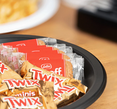 Karat Earth 9" Mineral Filled PP Round Plate, Black, 1 compartment - 500 pcs