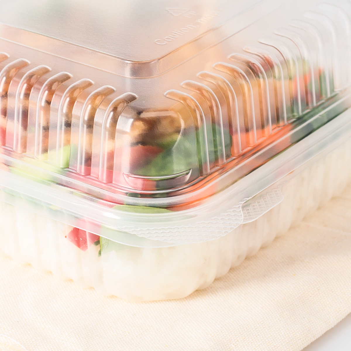 Wholesale 7'' x 7' PP Plastic Hinged Container, 1 compartment - 250 ct