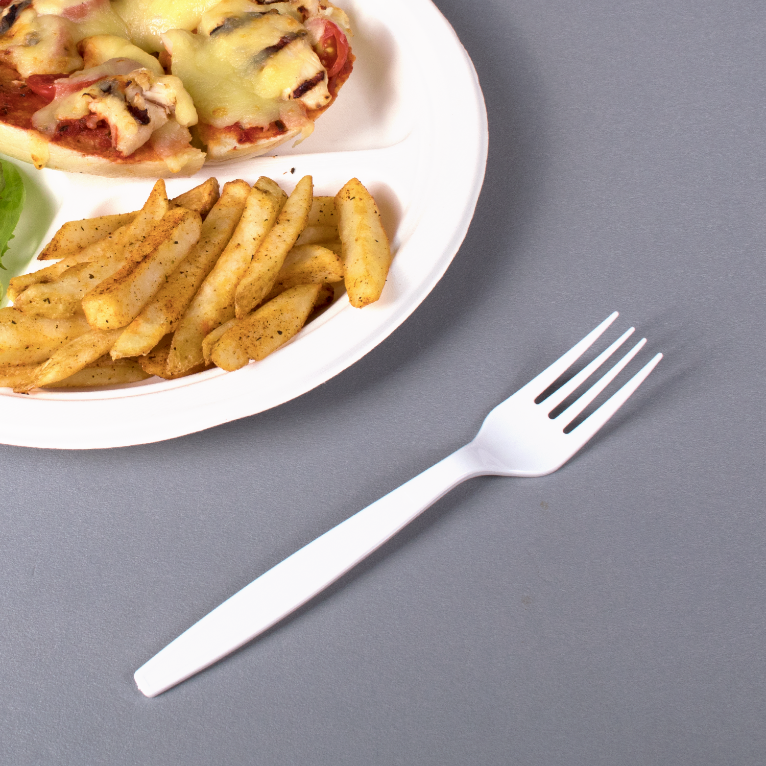 Wholesale PS Plastic Extra Heavy Weight Forks White - 1,000 ct